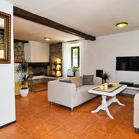 Holiday Home Maris Kotor Luaran gambar