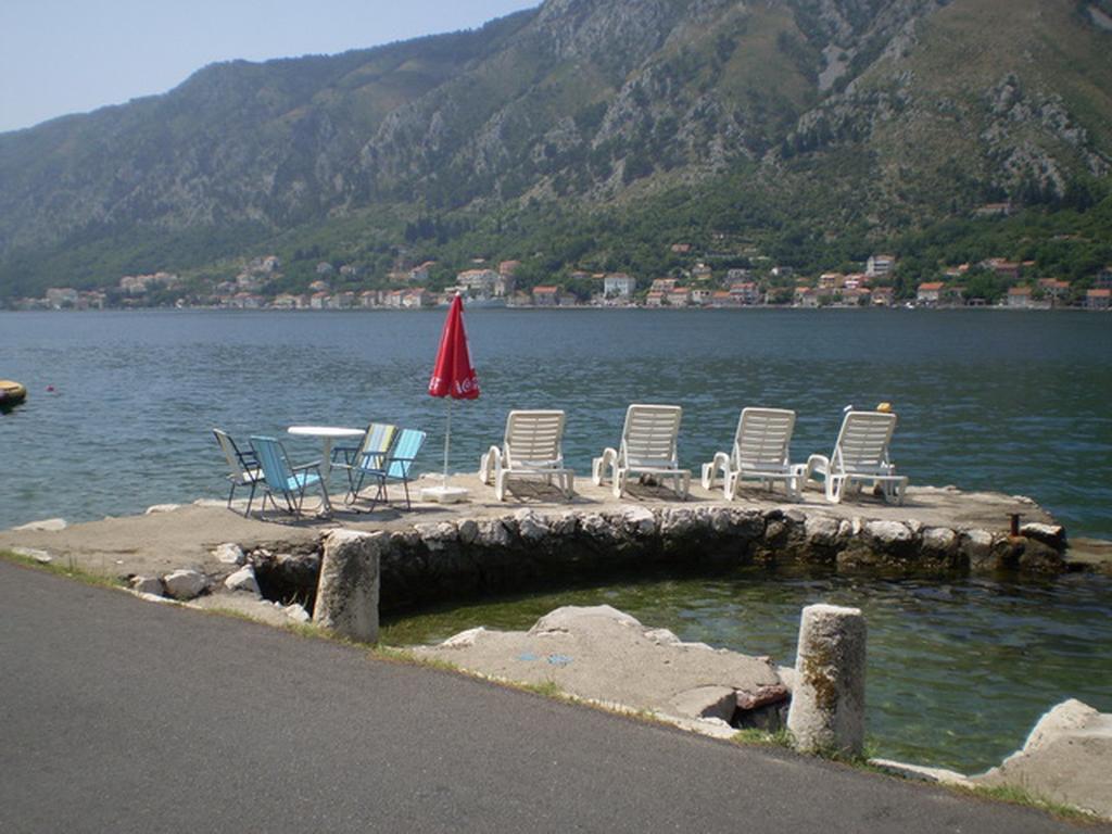 Holiday Home Maris Kotor Luaran gambar