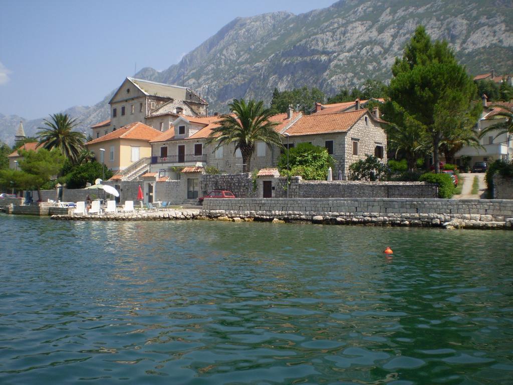 Holiday Home Maris Kotor Luaran gambar