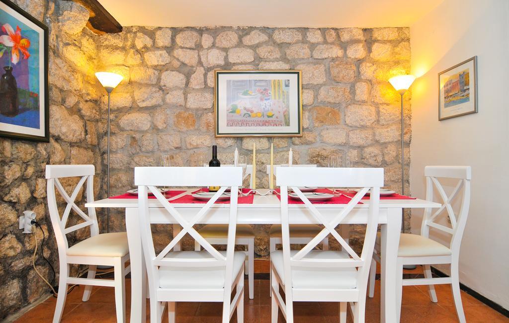 Holiday Home Maris Kotor Luaran gambar