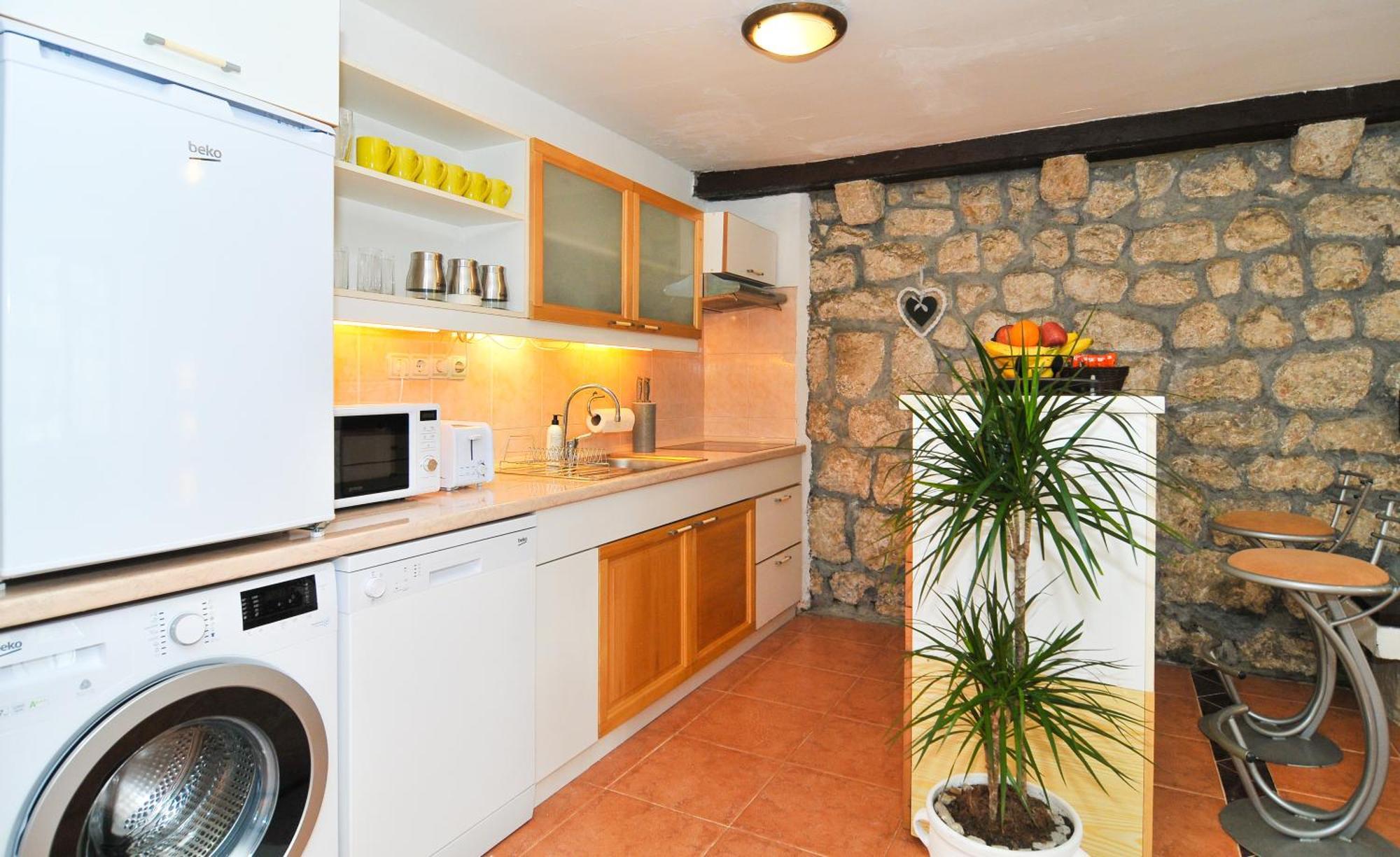Holiday Home Maris Kotor Luaran gambar