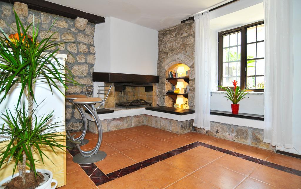 Holiday Home Maris Kotor Luaran gambar