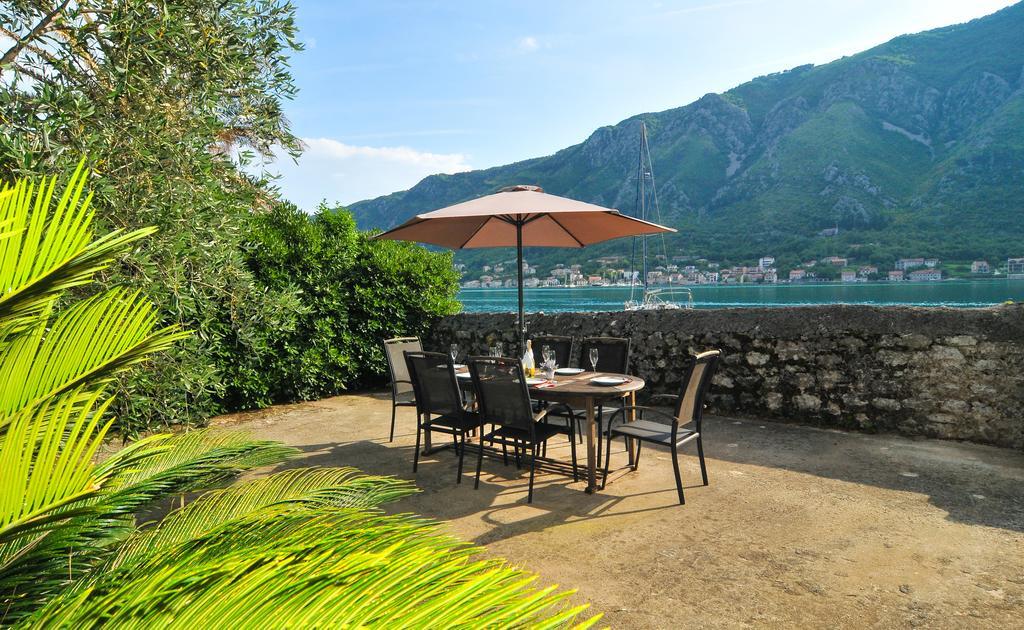 Holiday Home Maris Kotor Luaran gambar