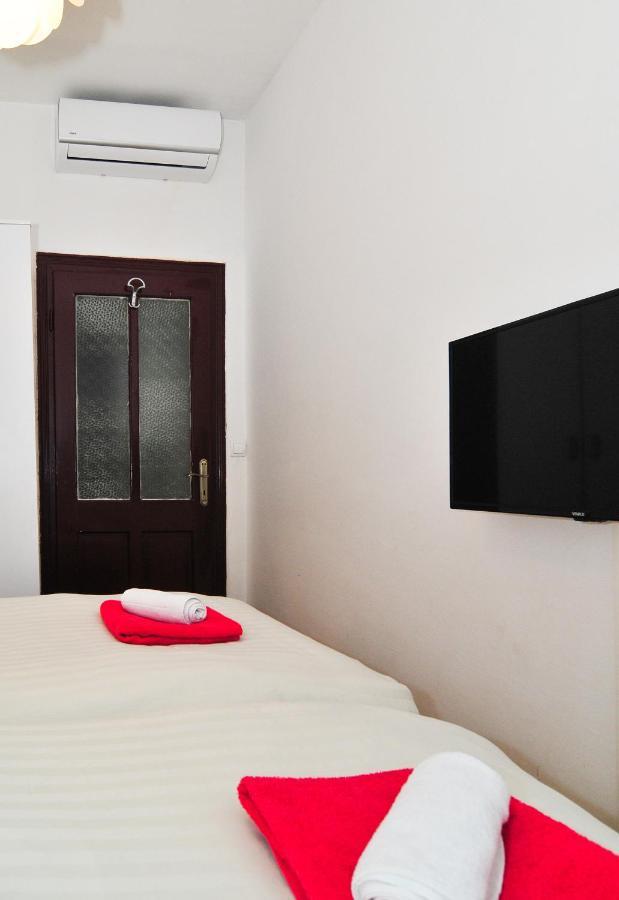 Holiday Home Maris Kotor Luaran gambar