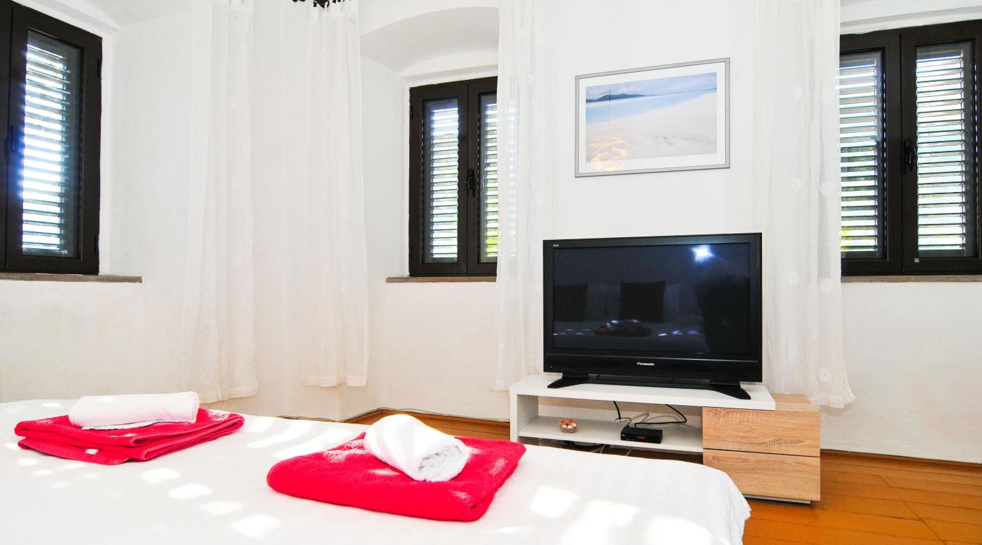 Holiday Home Maris Kotor Luaran gambar